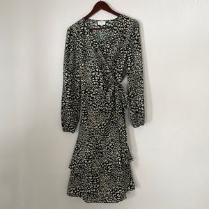 ⚡️ 3 for $45 ⚡️ Everly Wrap Dress